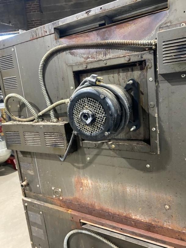 Garland Commercial Stainless Steel Natural Gas Powered Double Stacked Convection Oven! With Thermostatic Controls! With Wire Oven Racks! Model: F01 SN: TG3! 115V 1 Phase! With Legs! 2X Your Bid Makes One Unit! - Image 11 of 15