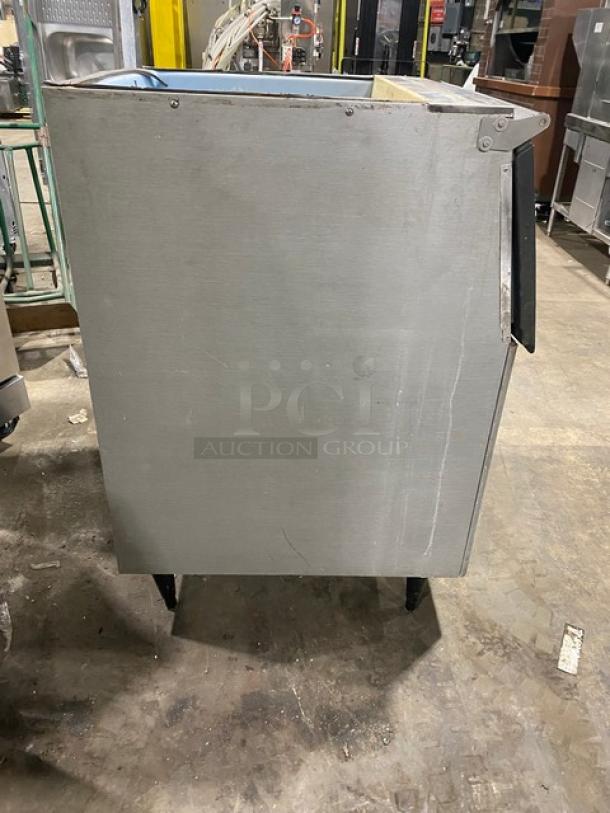Hoshizaki Commercial Stainless Steel Ice Storage Bin! With Heavy-Duty Top Hinged Lift-Up Style Lid! On Legs! - Image 4 of 10