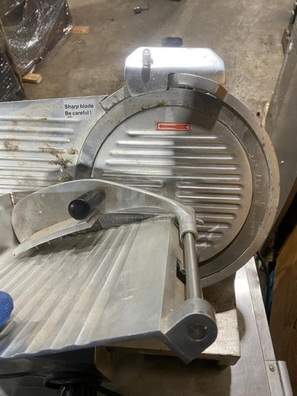 Avantco Commercial Electric Powered Countertop Semi-Automatic Gravity Feed Deli Meat Slicer! With 12" Blade! Model: SL300C SN: 33046515SL512! 110-120V 1 Phase! On Legs! - Image 7 of 10