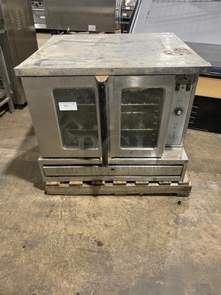 Sunfire Commercial Stainless Steel Natural Gas Powered Single Stack Convection Oven! With Wire Oven Rack! SN: 1109230000217! With Legs!
