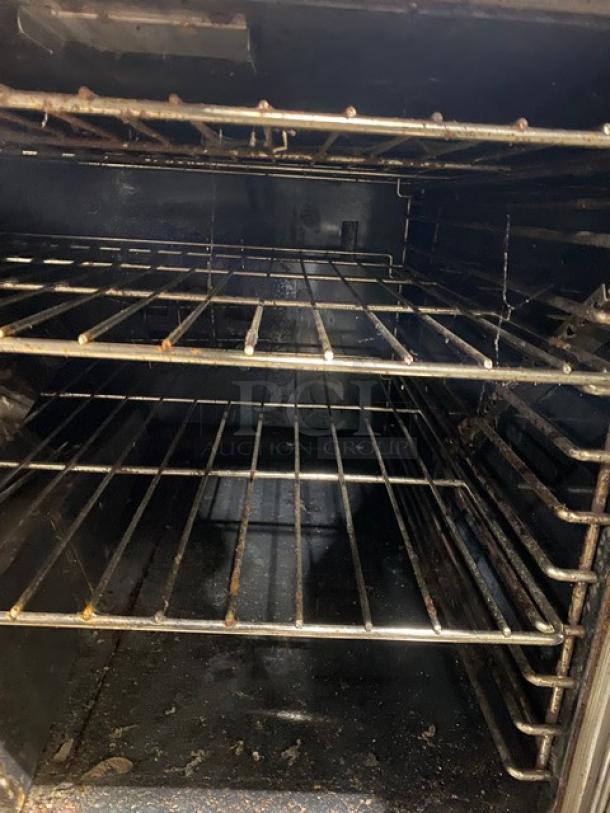 Sunfire Commercial Stainless Steel Natural Gas Powered Single Stack Convection Oven! With Wire Oven Rack! SN: 1109230000217! With Legs! - Image 5 of 9