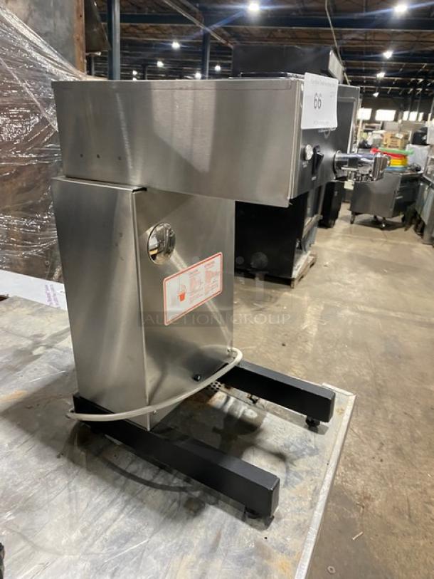 Bloomfield Commercial Stainless Steel Electric Powered Countertop Airpot Coffee Brewer! With Hot Water Dispenser! Model: 8782 SN: AAB0117A0006! 120V 1 Phase! - Image 2 of 8
