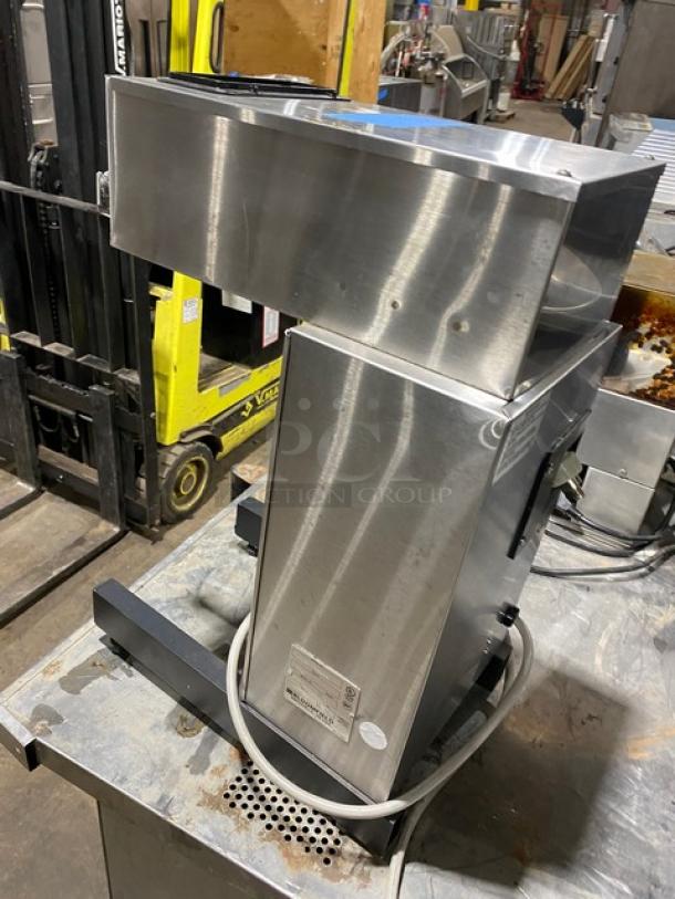Bloomfield Commercial Stainless Steel Electric Powered Countertop Airpot Coffee Brewer! With Hot Water Dispenser! Model: 8782 SN: AAB0117A0006! 120V 1 Phase! - Image 3 of 8