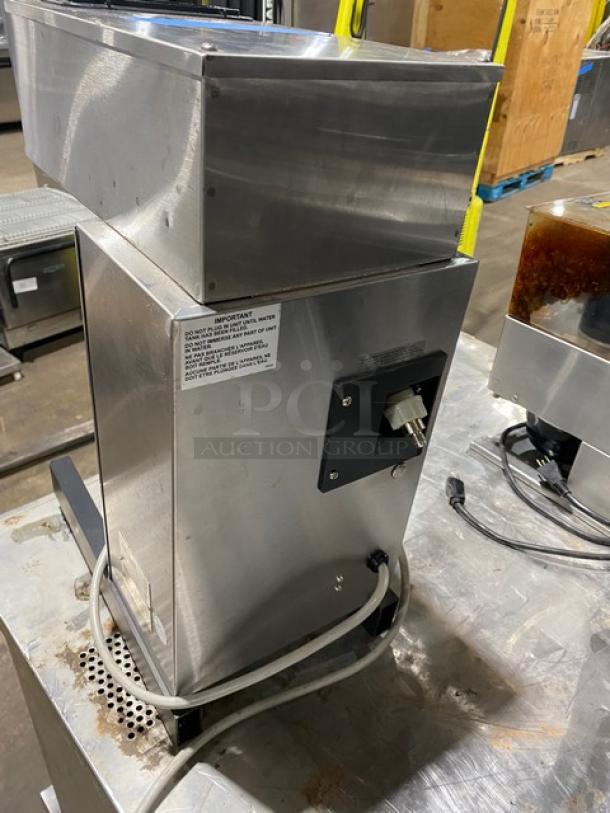 Bloomfield Commercial Stainless Steel Electric Powered Countertop Airpot Coffee Brewer! With Hot Water Dispenser! Model: 8782 SN: AAB0117A0006! 120V 1 Phase! - Image 4 of 8
