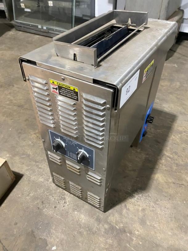 Antunes Commercial Stainless Steel Electric Powered Countertop High-Performance Vertical Contact Toaster! With Double-Sided Toasting! Model: VCT-1000CV SN: 17102113! 208-240V 1 Phase! On Legs! - Image 2 of 9