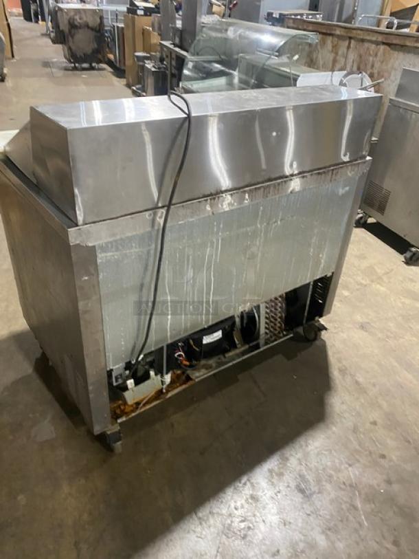 Leader Commercial Stainless Steel 2 Door Refrigerated Bain Marie Style Mega Top Salad/Sandwich Prep Table! With Removable Cutting Board! With Poly Coated Wire Racks! Model: ESLM48 S/C SN: NM08S1315! 115V 1 Phase! On Casters! - Image 4 of 9