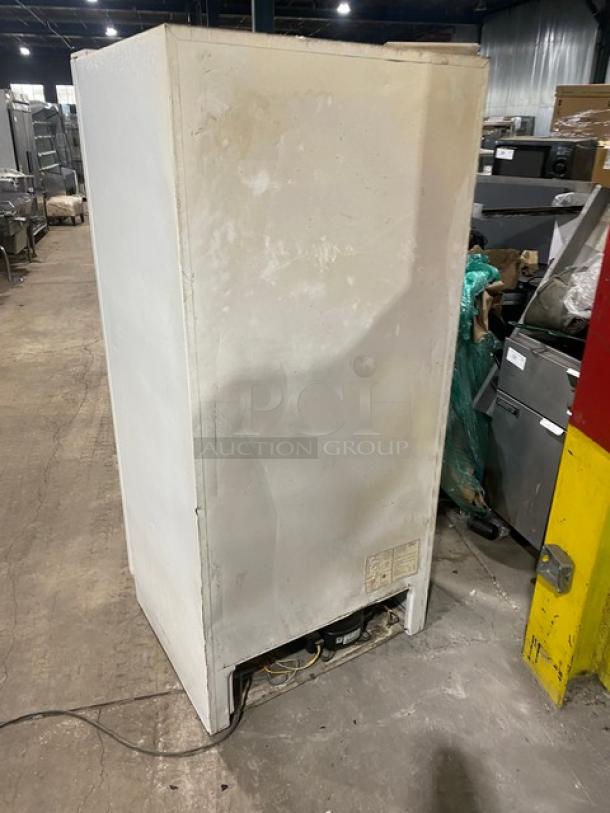 RichPlan Commercial White Single Door Reach In Upright Freezer! With Wire Racks! Model: GFU21M9AW4 SN: WB51407131! 115V 1 Phase! - Image 3 of 8