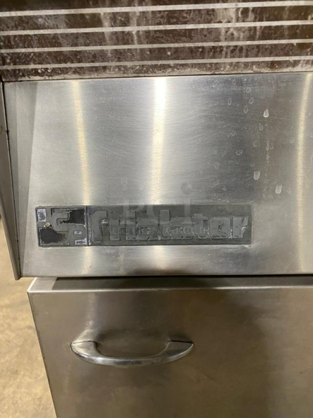 Pitco CP Frialator Series Commercial Stainless Steel Propane Powered 40 Lb. Deep Fat Fryer! With Back Splash & Basket Hanger! Model: 14 SN: 859Y26433CP! On Legs! - Image 6 of 10