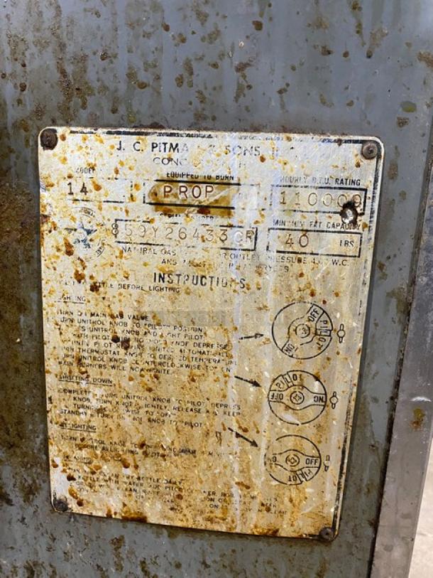 Pitco CP Frialator Series Commercial Stainless Steel Propane Powered 40 Lb. Deep Fat Fryer! With Back Splash & Basket Hanger! Model: 14 SN: 859Y26433CP! On Legs! - Image 8 of 10