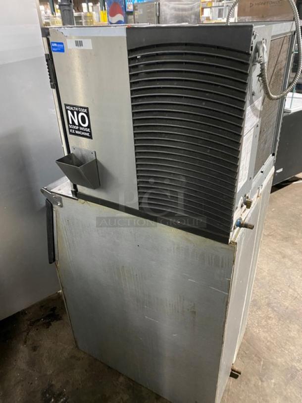 Manitowoc Indigo Series Commercial Stainless Steel Air-Cooled Cubed Style Ice Making Machine Head/Full Size Ice Bin Combo! With Lift-Up Style Access Door! Model: IR0520A-161 SN: 1101257602! 115V 1 Phase! With Legs! 2X Your Bid Makes One Unit! - Image 4 of 11