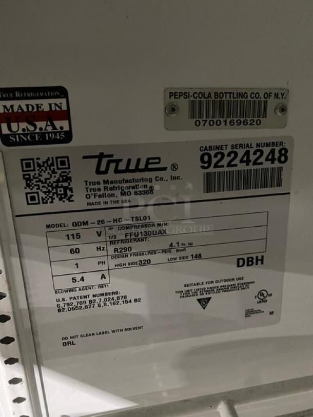 True Pepsi Style Commercial Single Glass Door Reach In Merchandiser Refrigerator! With Poly Coated Wire Racks! Model: GDM-26-HC~TSL01 SN: 9224248! 115V 1 Phase! - Image 6 of 8