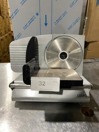 Cooks Commercial Electric Powered Countertop Meat/Deli Slicer! Model: FS-9001A! 120V!
