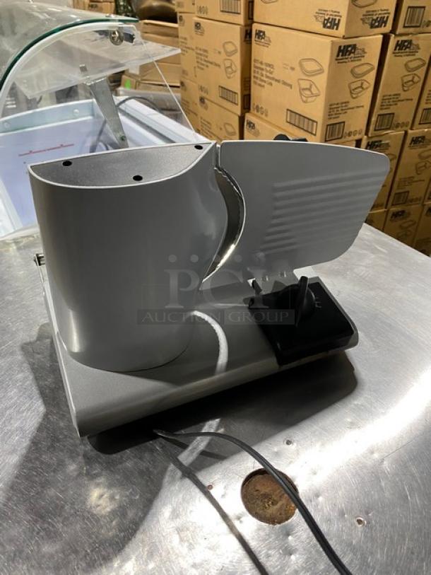 Cooks Commercial Electric Powered Countertop Meat/Deli Slicer! Model: FS-9001A! 120V! - Image 3 of 8
