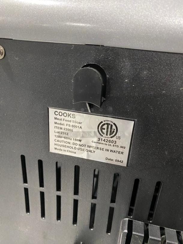 Cooks Commercial Electric Powered Countertop Meat/Deli Slicer! Model: FS-9001A! 120V! - Image 7 of 8