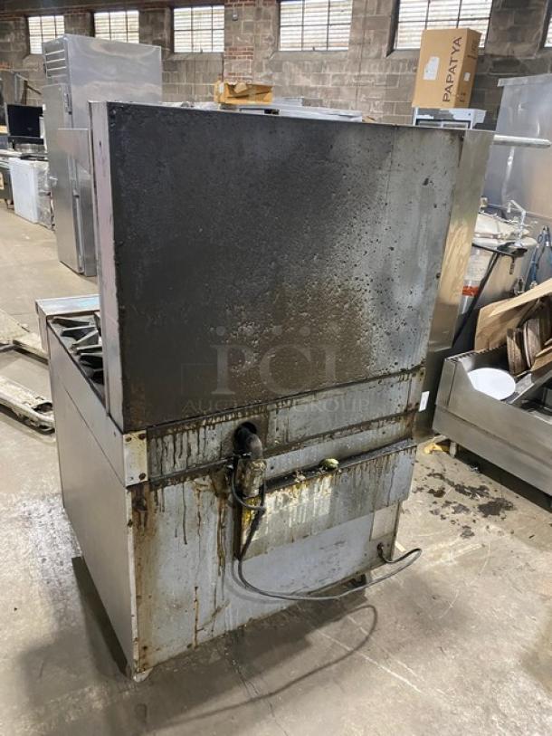 U.S. Range Commercial Stainless Steel Natural Gas Powered 6 Burner Range/Oven Combo! With Backsplash & Overhead Salamander Shelf! On Casters! - Image 3 of 11