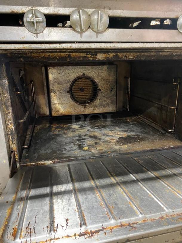 U.S. Range Commercial Stainless Steel Natural Gas Powered 6 Burner Range/Oven Combo! With Backsplash & Overhead Salamander Shelf! On Casters! - Image 6 of 11