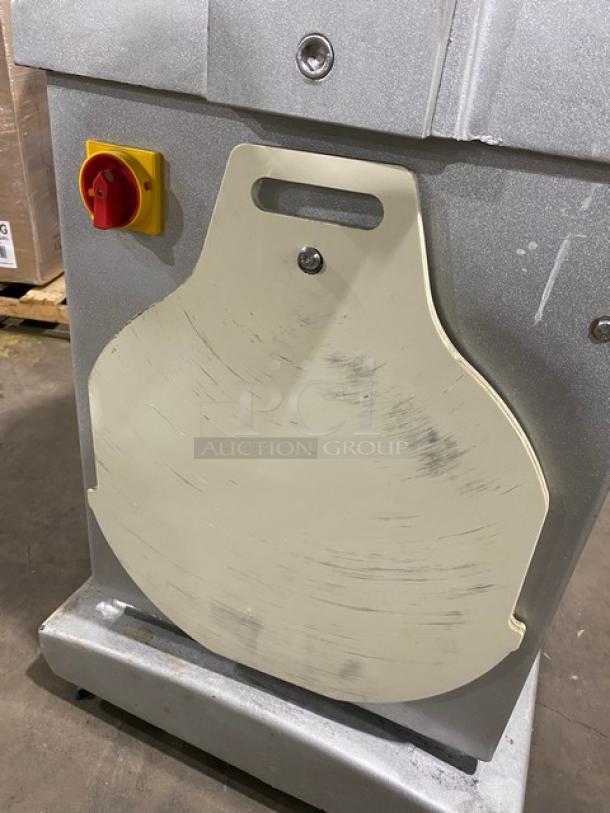 Thunderbird Commercial Heavy-Duty Electric Powered Dough Divider/Rounder Machine! Model: TDR-36! 115V 1 Phase! On Casters! - Image 7 of 10