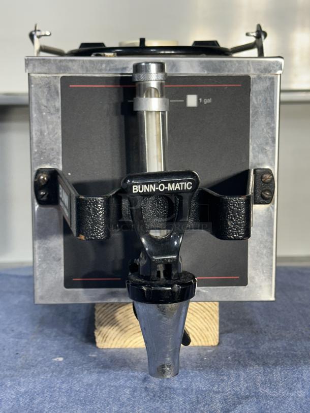 One Bunn Portable Coffee Server 1 Gallon Model# 1GPR-FF Pail Handle 7X13X8 - Image 1 of 2