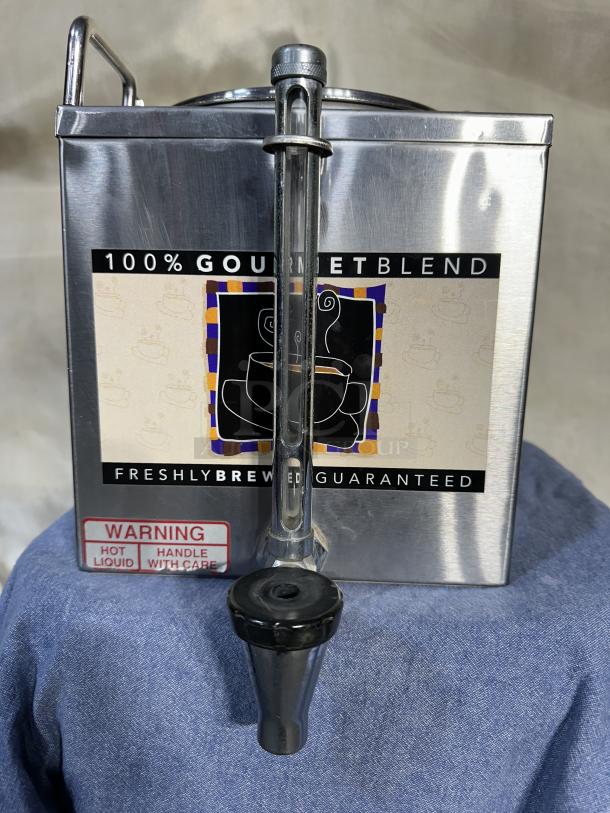 One GEM3 Gormet Blend Pot, made by Wilber Curtis Company, 9.5X9X11 - Image 1 of 2