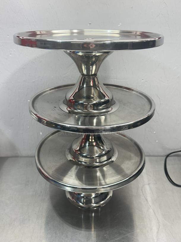 Excellent 12" Round Royal Dessert Stand Chrome Plated - Image 1 of 2
