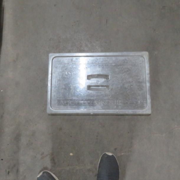 One Full Size Food Storage Lid. - Image 1 of 1