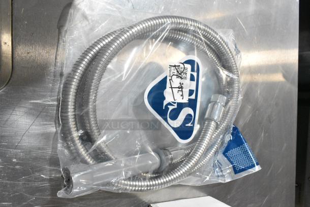 2 BRAND NEW SCRATCH AND DENT! Items Including T&S B-0068-H 68" Stainless Steel Flex Hose with Gray Handle and Polyurethane Liner and 600DB35 Regency 3 1/2" Basket Drain with Strainer - 1 1/2" IPS. 2 Times Your Bid! - Image 2 of 5