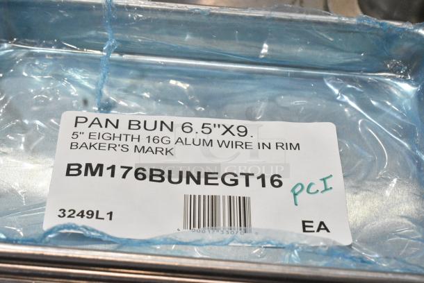 7 BRAND NEW SCRATCH AND DENT! Items Including 3 BM176BUNEGT16 Baker's Lane Heavy-Duty Eighth Size 16 Gauge 6 1/2" x 9 1/2" Wire in Rim Aluminum Bun / Sheet Pan and Stainless Steel Drop In Bins. 7 Times Your Bid! - Image 3 of 4