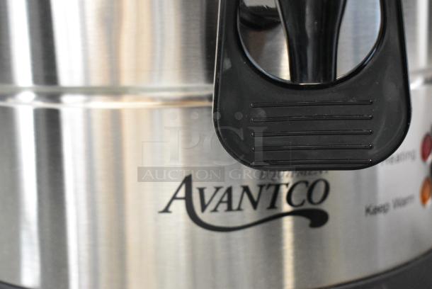 BRAND NEW SCRATCH AND DENT! Avantco 177CU100ETL 100 Cup (500 oz.) Double Wall Stainless Steel Coffee Urn / Coffee Percolator. 120 Volts, 1 Phase. - Image 2 of 7