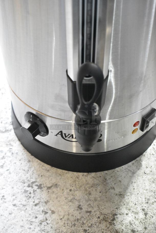 BRAND NEW SCRATCH AND DENT! Avantco 177WB29L 7.6 Gallon 196 Cup (29 Liter) Water Boiler. 120 Volts, 1 Phase. - Image 4 of 7