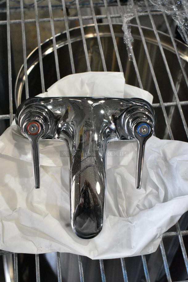 BRAND NEW SCRATCH AND DENT! American Standard 5500140.002 Monterrey 1.5 GPM Deck-Mount Lavatory Faucet with 4" Centers, Cast Brass Spout, and Lever Handles - Image 4 of 5