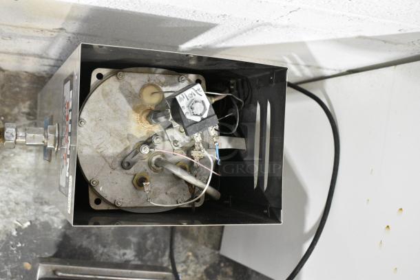Bunn HW2 Stainless Steel Commercial Countertop Hot Water Dispenser. 120 Volts, 1 Phase. - Image 4 of 6