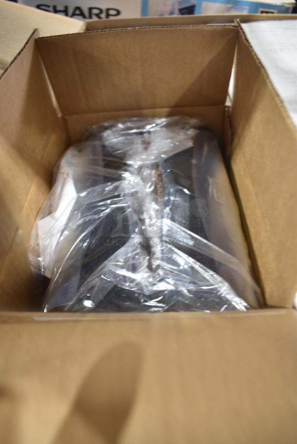 2 BRAND NEW! Boxes of 4 Tork 62 32 000 Napkin Dispenser. 2 Times Your Bid! - Image 7 of 7