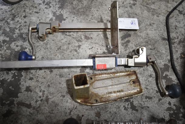 ALL ONE MONEY! Lot of 7 Various Metal Pieces Including Can opener, Mount - Image 4 of 6