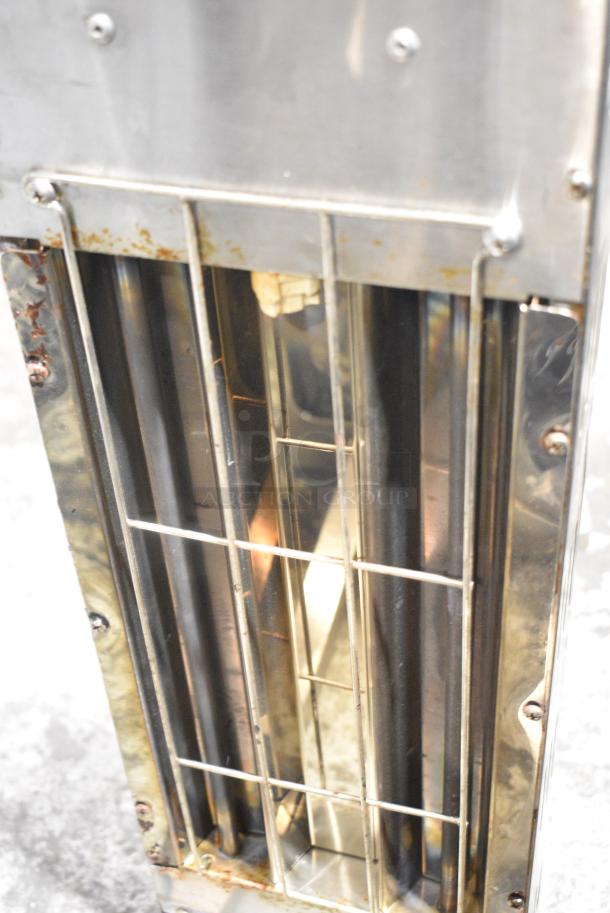 Avantco 177FFDS1 Stainless Steel Countertop Fry Warmer. 120 Volts, 1 Phase. Tested and Working! - Image 5 of 7