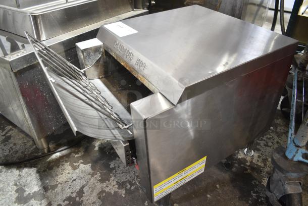 Avantco 184T140 Stainless Steel Commercial Countertop Electric Powered Conveyor Oven. 120 Volts, 1 Phase. Tested and Working! - Image 3 of 8