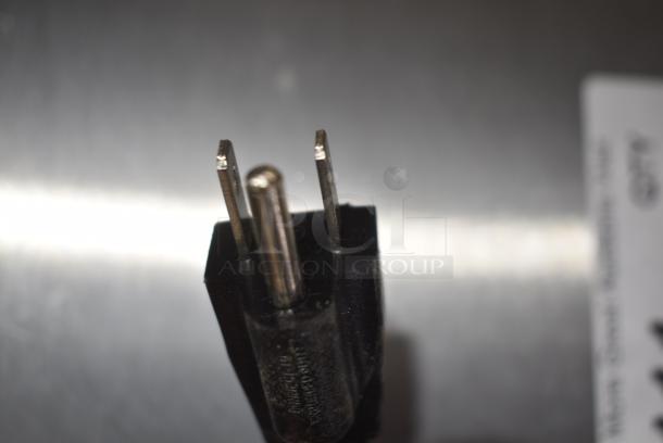 Avantco 184T140 Stainless Steel Commercial Countertop Electric Powered Conveyor Oven. 120 Volts, 1 Phase. Tested and Working! - Image 8 of 8