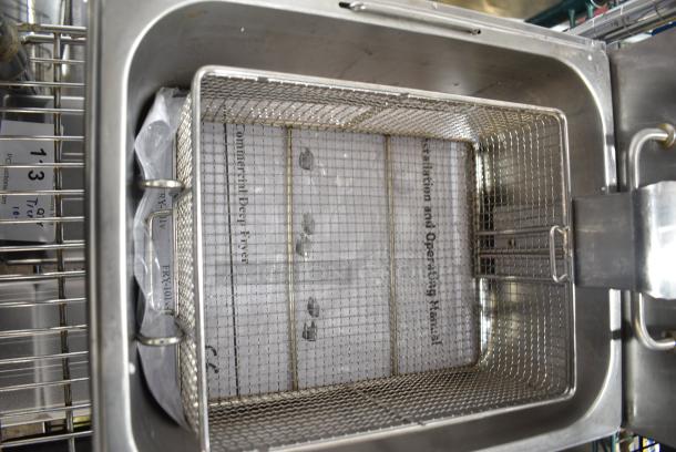 2023 Hoocoo FRY-10L Stainless Steel Countertop Electric Powered Single Bay Fryer w/ Metal Fry Basket and Lid. 120 Volts, 1 Phase. - Image 4 of 6