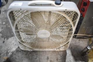 White Poly Box Fan. 115 Volts, 1 Phase. Tested and Working!