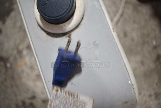 White Poly Box Fan. 115 Volts, 1 Phase. Tested and Working! - Image 3 of 3