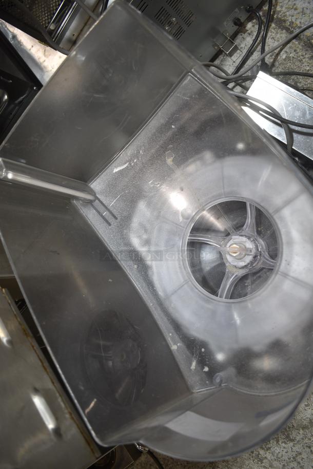 Taylor SB24-12 Stainless Steel Commercial Countertop Drink Blending Machine. 115 Volts, 1 Phase. Tested and Powers On But Parts Do Not Move - Image 4 of 6