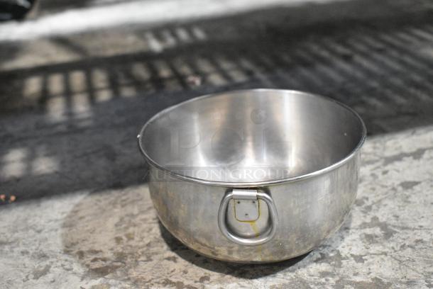 5 Metal Bowls. Includes 10x10x5. 5 Times Your Bid! - Image 5 of 8