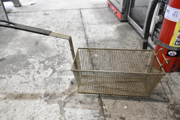 4 Metal Fry Baskets. 4 Times Your Bid! - Image 2 of 6