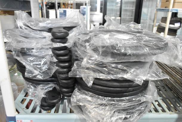 29 BRAND NEW! Theshold Eastport Server Board. 29 Times Your Bid! - Image 2 of 4