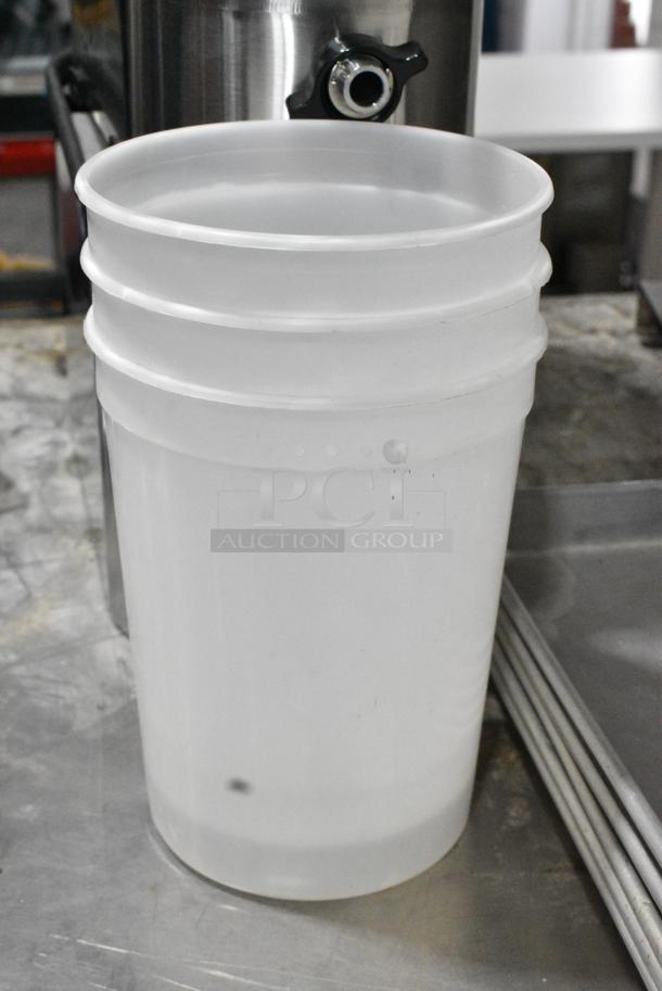 13 Various Items Including Metal Baking Pans, Metal Bowls and Poly Bins. 13 Times Your Bid! - Image 3 of 5