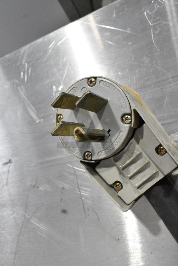 Blodgett 6E-SBF Stainless Steel Commercial Electric Powered Single Deck Steam Cabinet. 240 Volts. - Image 7 of 8