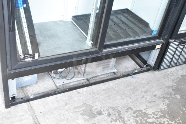 2021 True GDM-41SL-48-HC-LD Metal Commercial 2 Door Reach In Cooler Merchandiser w/ Poly Coated Racks. 115 Volts, 1 Phase. Tested and Powers On But Does Not Get Cold - Image 2 of 7