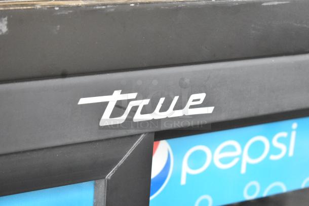 2021 True GDM-41SL-48-HC-LD Metal Commercial 2 Door Reach In Cooler Merchandiser w/ Poly Coated Racks. 115 Volts, 1 Phase. Tested and Powers On But Does Not Get Cold - Image 3 of 7