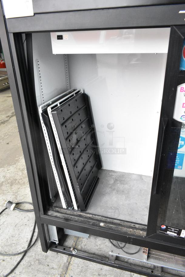 2021 True GDM-41SL-48-HC-LD Metal Commercial 2 Door Reach In Cooler Merchandiser w/ Poly Coated Racks. 115 Volts, 1 Phase. Tested and Powers On But Does Not Get Cold - Image 4 of 7