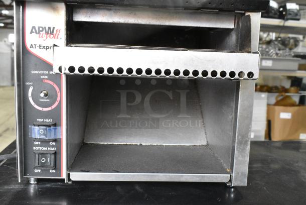 APW Wyott AT EXPRESS Metal Commercial Countertop Electric Powered Conveyor Oven. 120 Volts, 1 Phase. Tested and Working! - Image 4 of 7