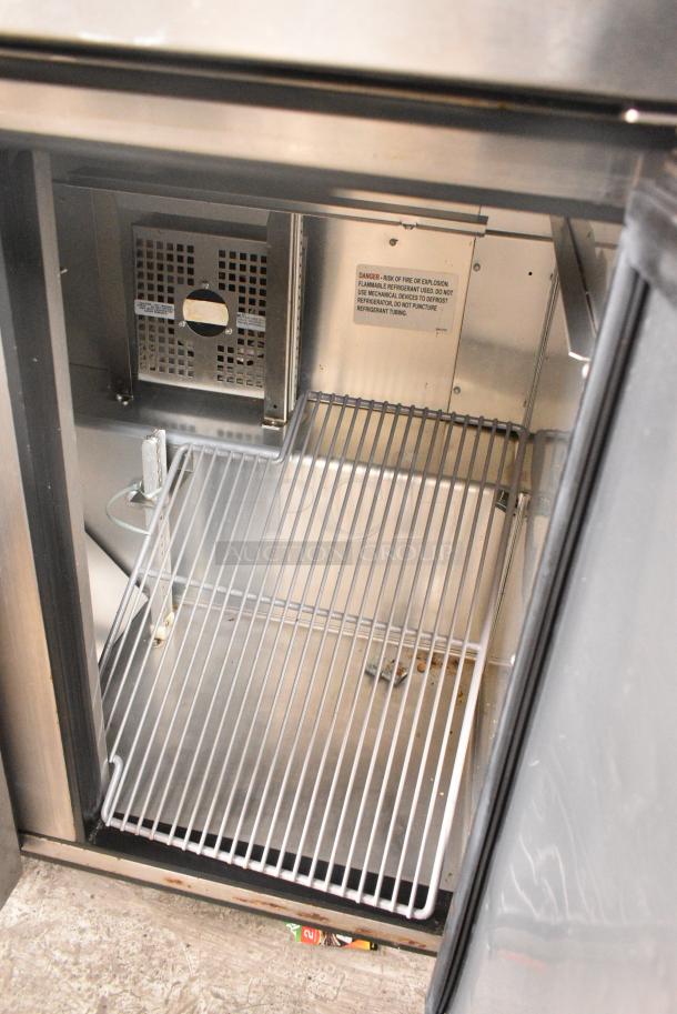 2019 True TSSU-36-08-HC Stainless Steel Commercial Sandwich Salad Prep Table Bain Marie Mega Top on Commercial Casters. 115 Volts, 1 Phase . Tested and Working! - Image 6 of 8
